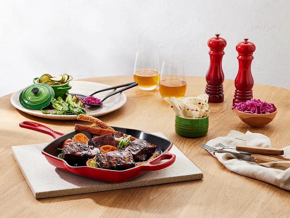 Wraps med citrusflæskesteg og rødkålssalat