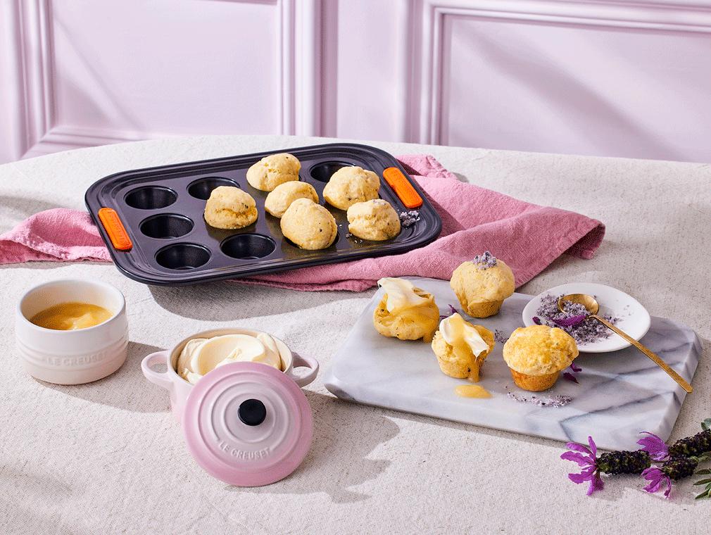 Miniscones med lavendel og citron