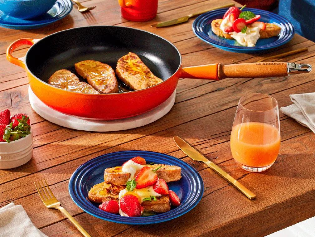 French toast med kanel og sæsonens bær