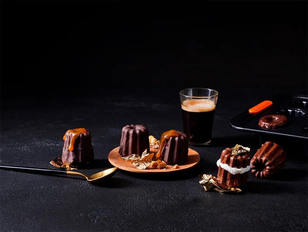 Påske-cannelé med chokolade, karamel og peanuts
