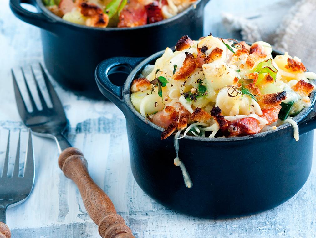 Porre-kartoffel gratin med bacon og timian