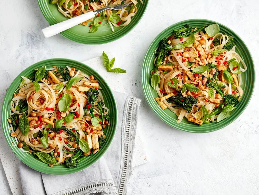 Sprød pad thai med tofu