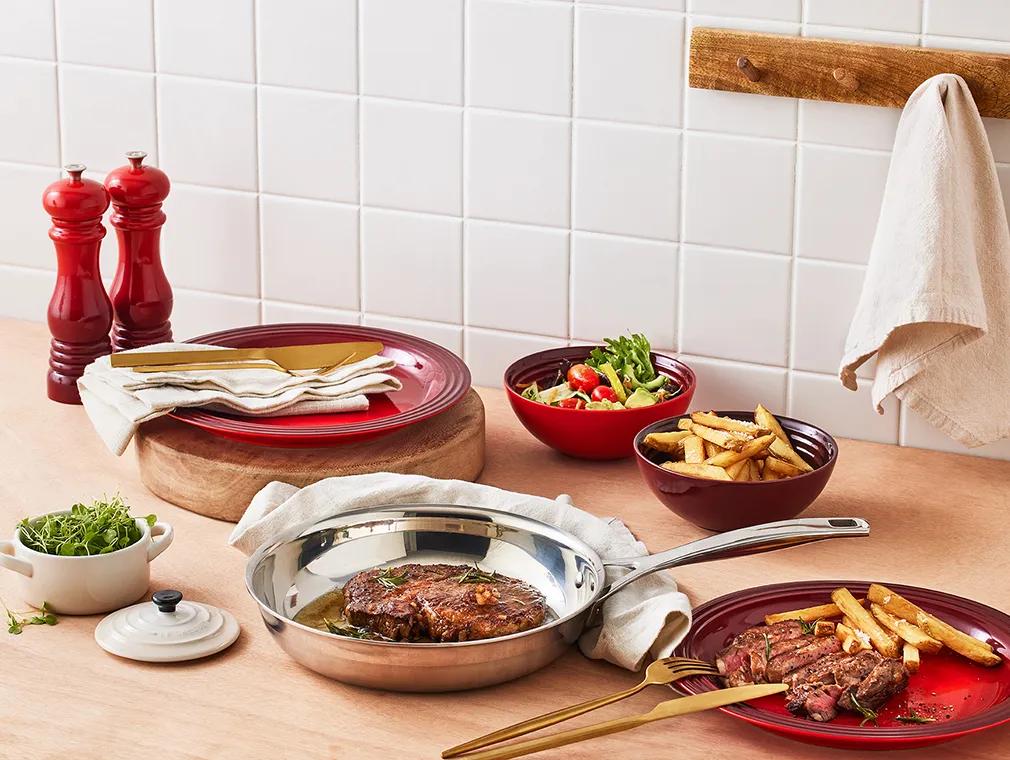 Deglaceret ribeye med dobbeltfriterede pommes frites