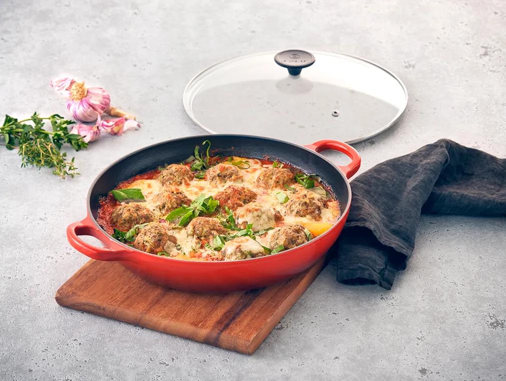 Saftige kødboller med ricotta i tomatsauce