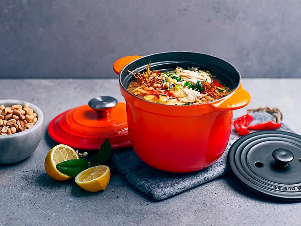 Spicy kyllingesuppe med brune ris og porrer