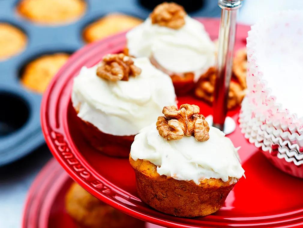 Gulerods-cupcakes med frosting