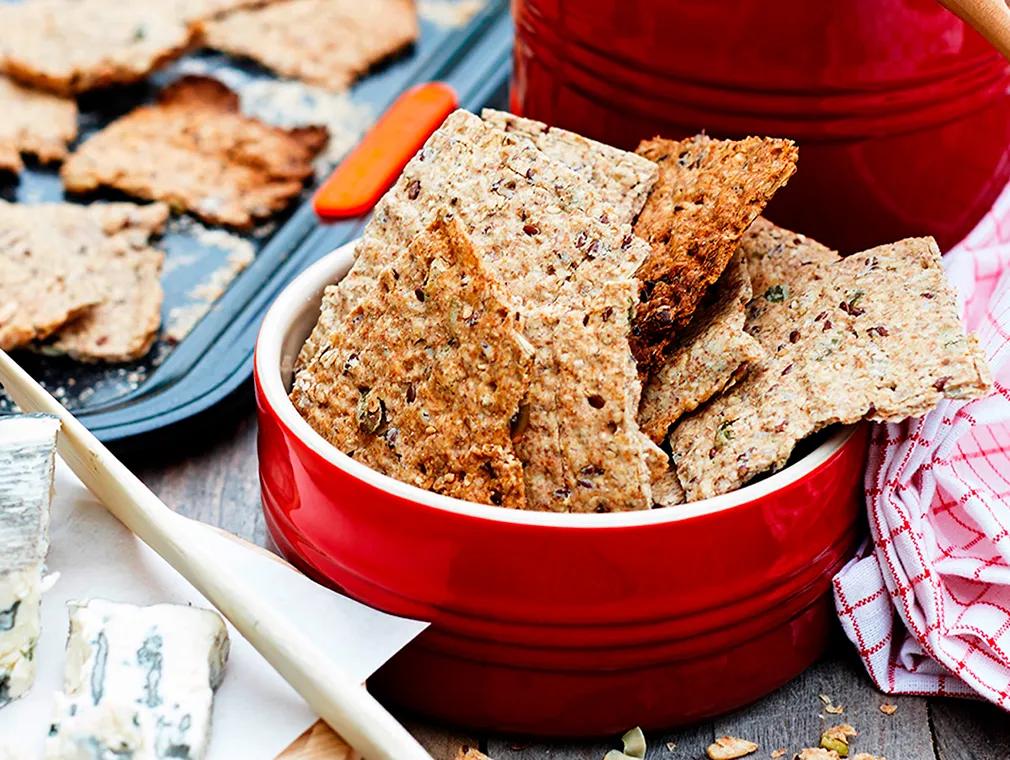 Knækbrød med frø og kerner