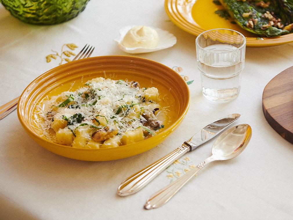 Bille og Victors gnocchi med blåmuslinger, ramsløg og parmesan
